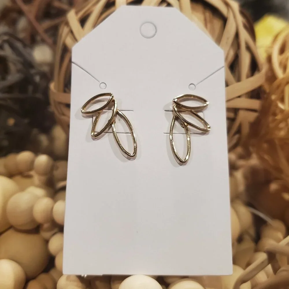 Gold Leaves Earrings 0060 - Picture 1 of 3